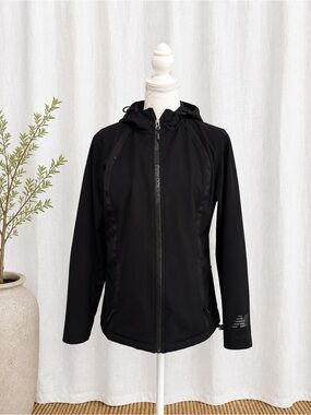 New Balance Women's Black Hooded Softshell Utility Jacket
